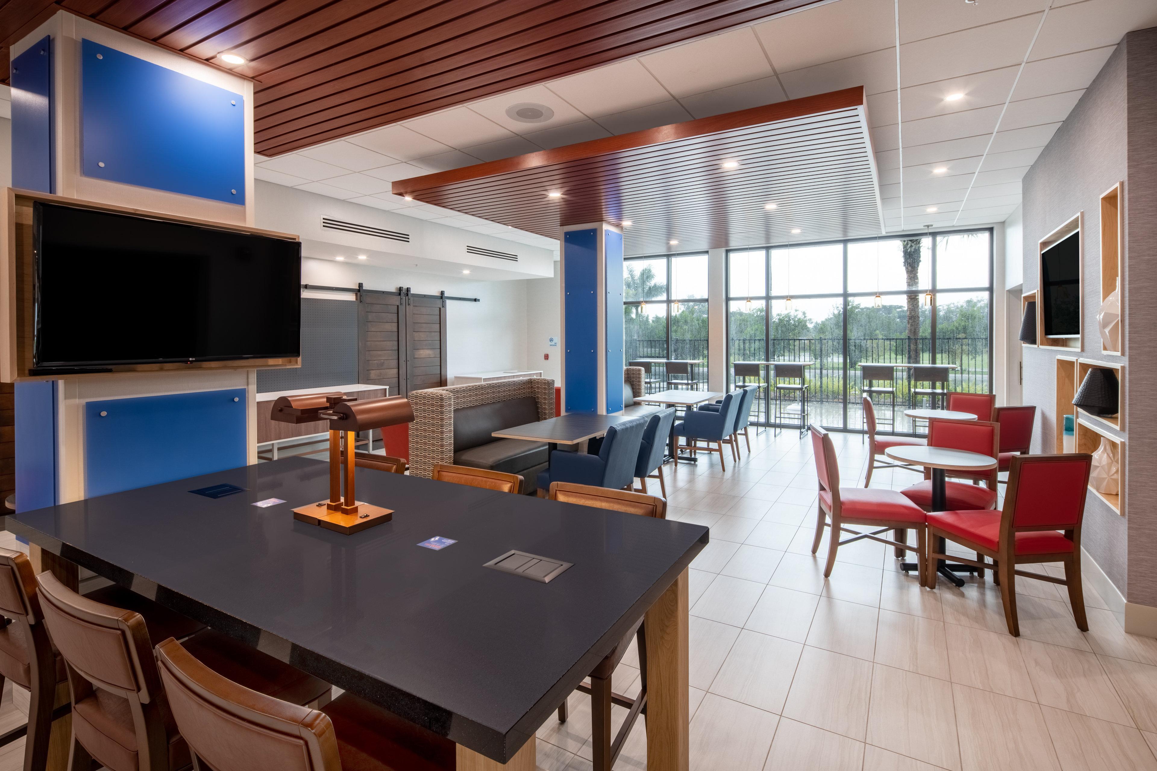 Holiday Inn Express & Suites Ft Myers Beach-Sanibel Gateway By Ihg Fort Myers Beach Dış mekan fotoğraf